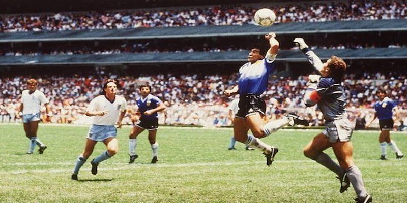 Ký ức về cầu thủ Diego Maradona sống mãi với khoảnh khắc “ Bàn tay của chúa”